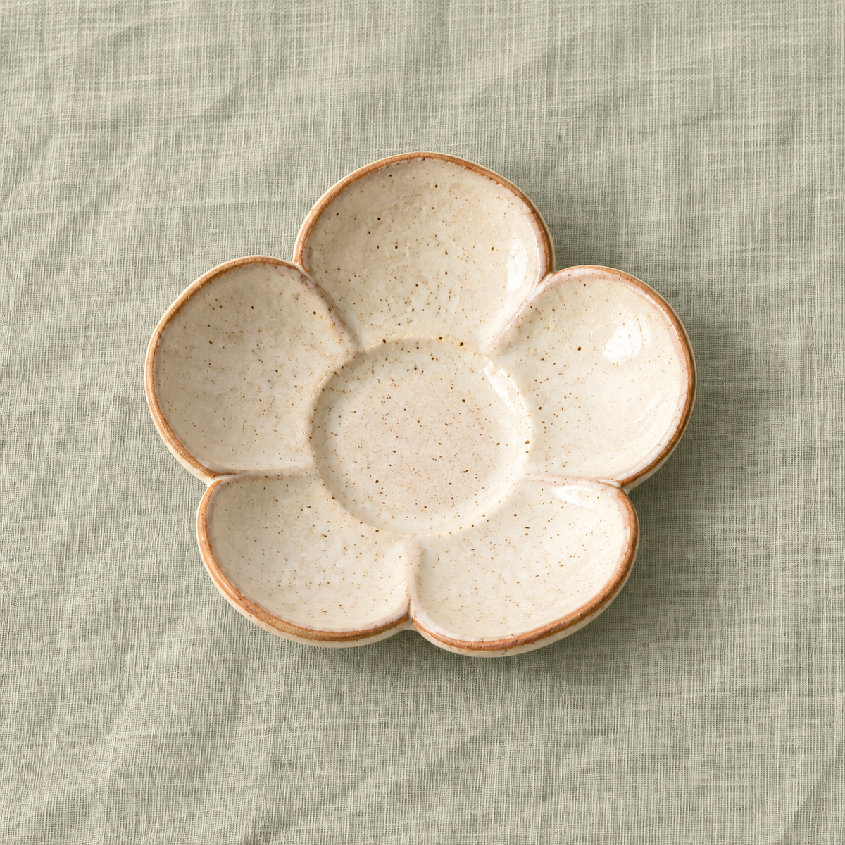 Petal-Shaped Jewelry Tray